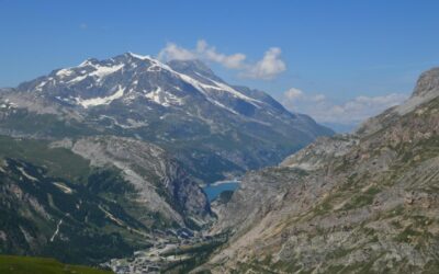 Réserver un taxi à Courchevel en été : visites, transferts, aéroports